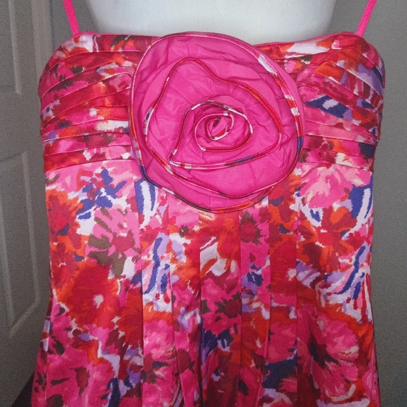 BCBG Max Azaria Floral Begonia Sleeveless Bubble Hem Mini Dress - Picture 3 of 7